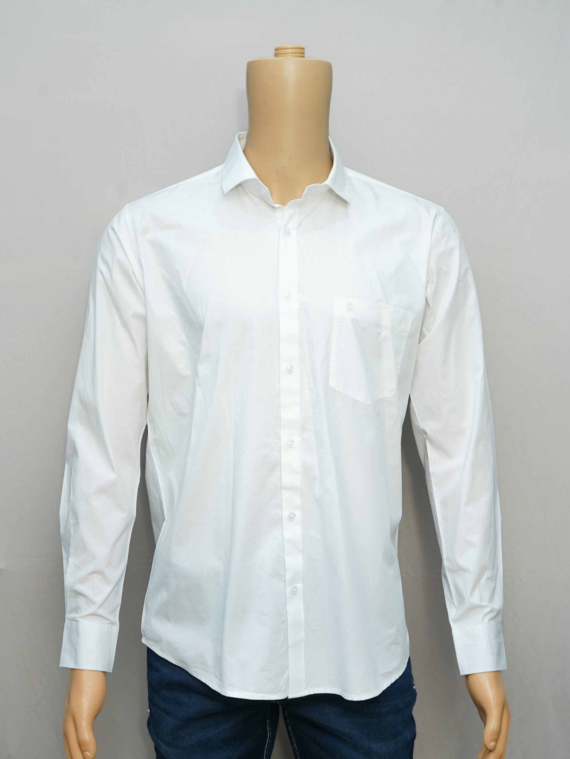 Full view of a crisp white formal men's shirt styled on a mannequin, showcasing a clean and sophisticated design.